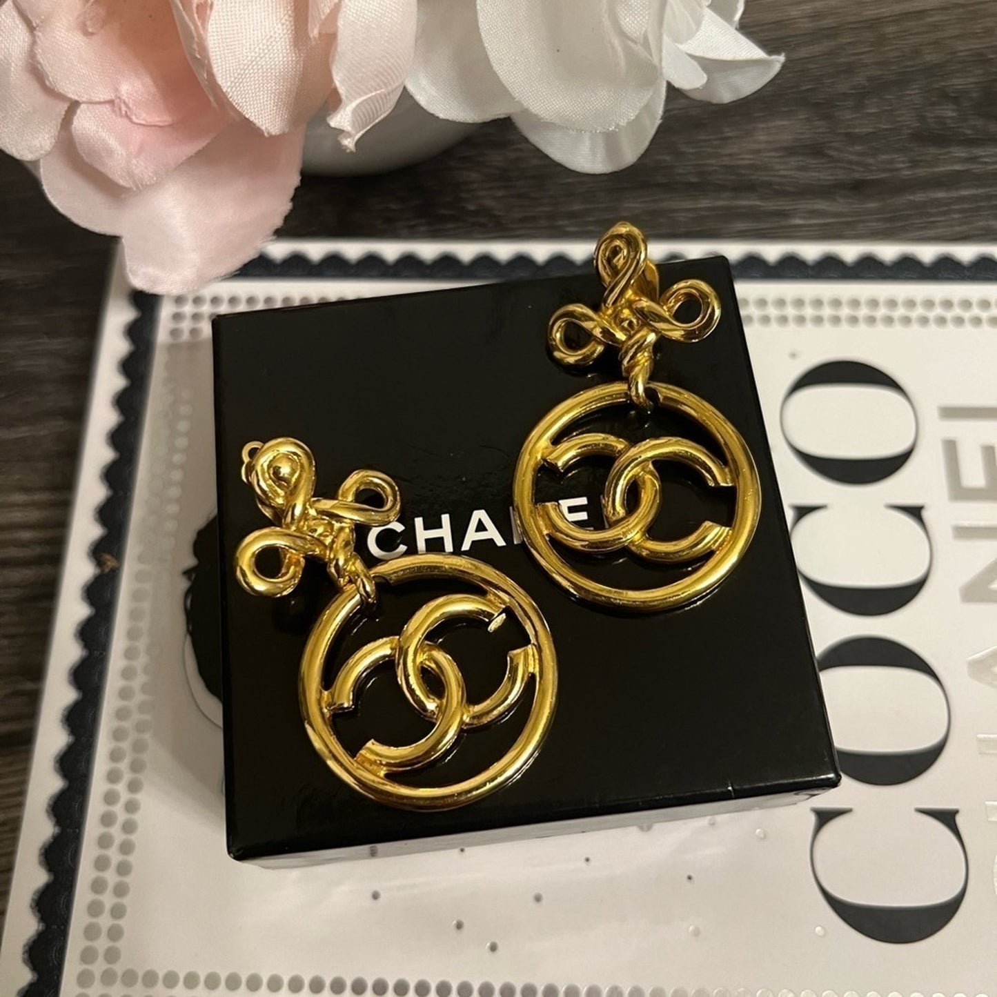 CHANEL Vintage Gold CC Knot Drop Earrings