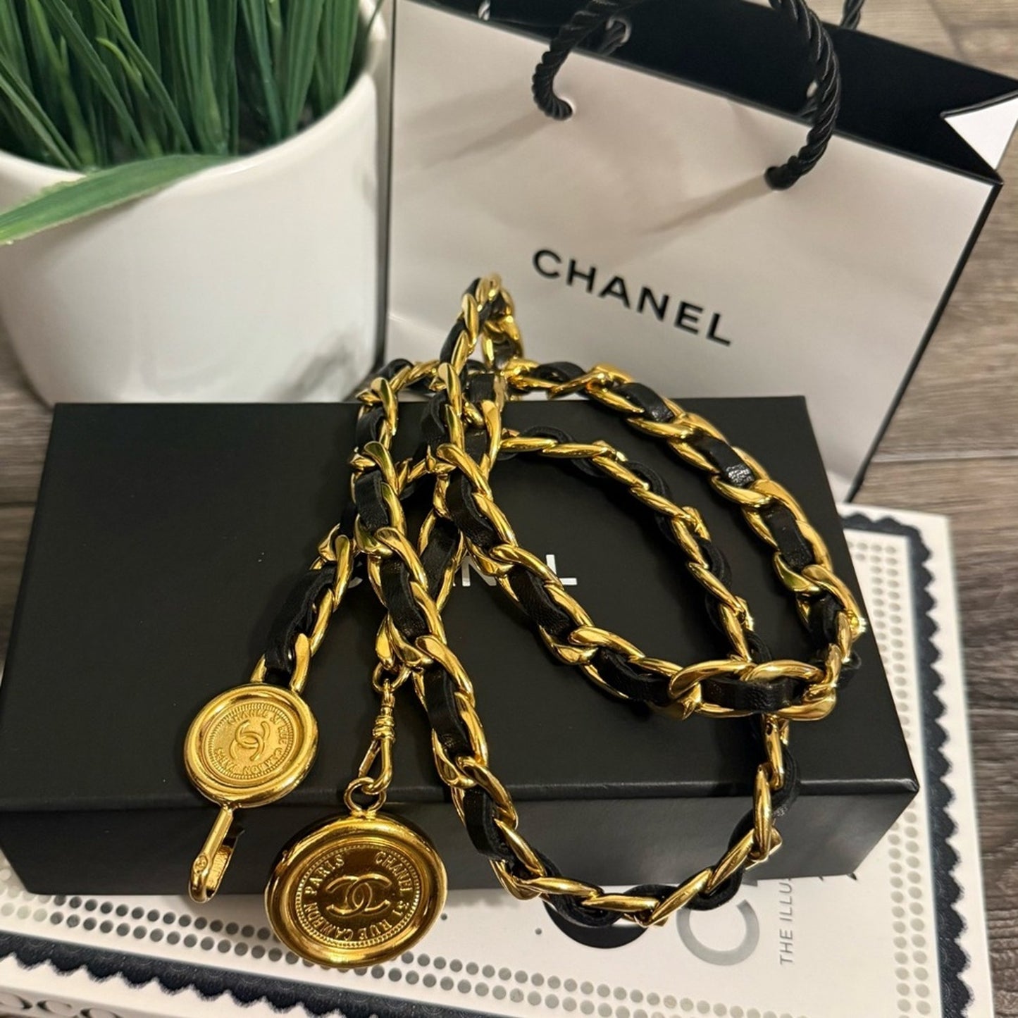 CHANEL Vintage Black Leather Gold 31 Rue Cambon CC Coin Chain Necklace/Belt