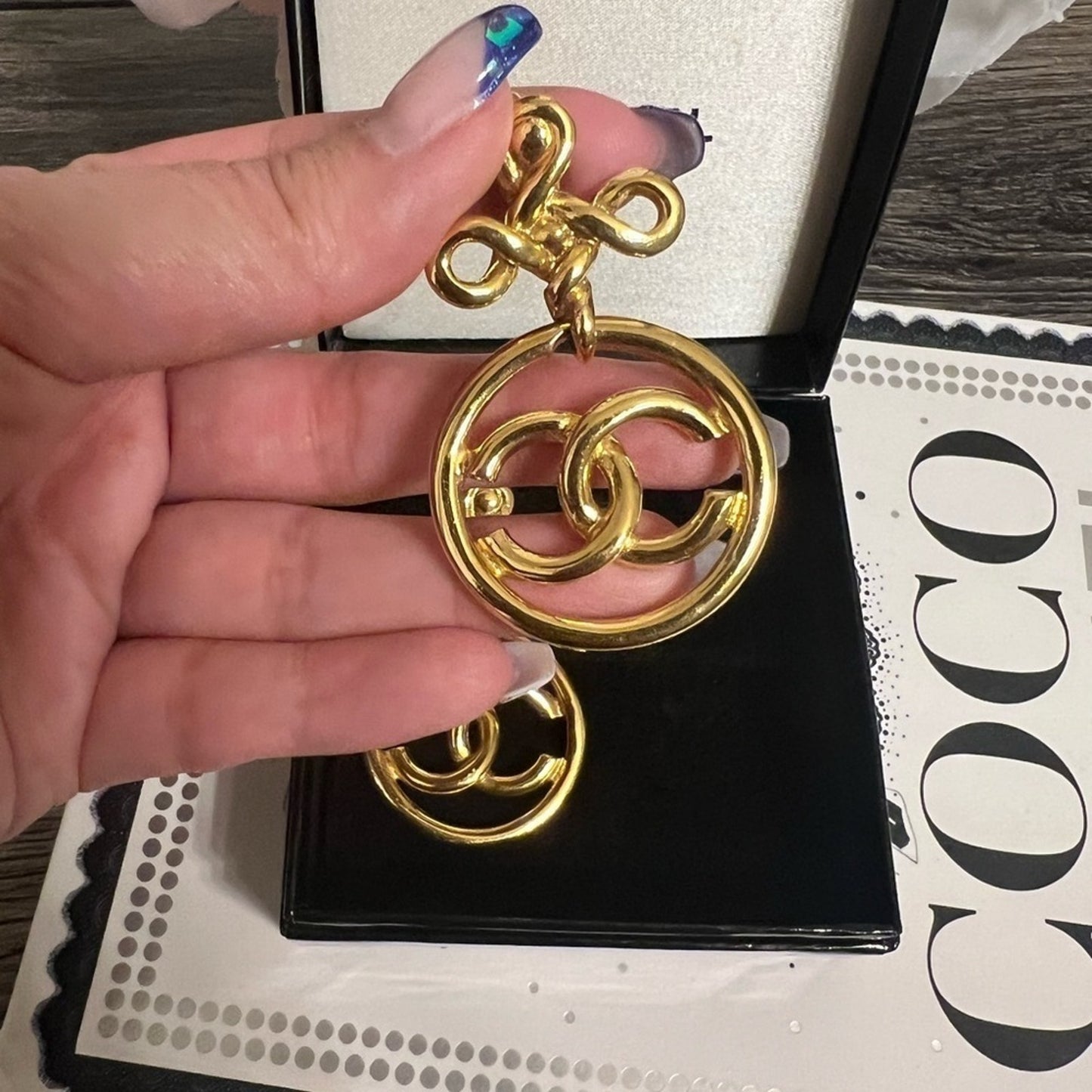 CHANEL Vintage Gold CC Knot Drop Earrings