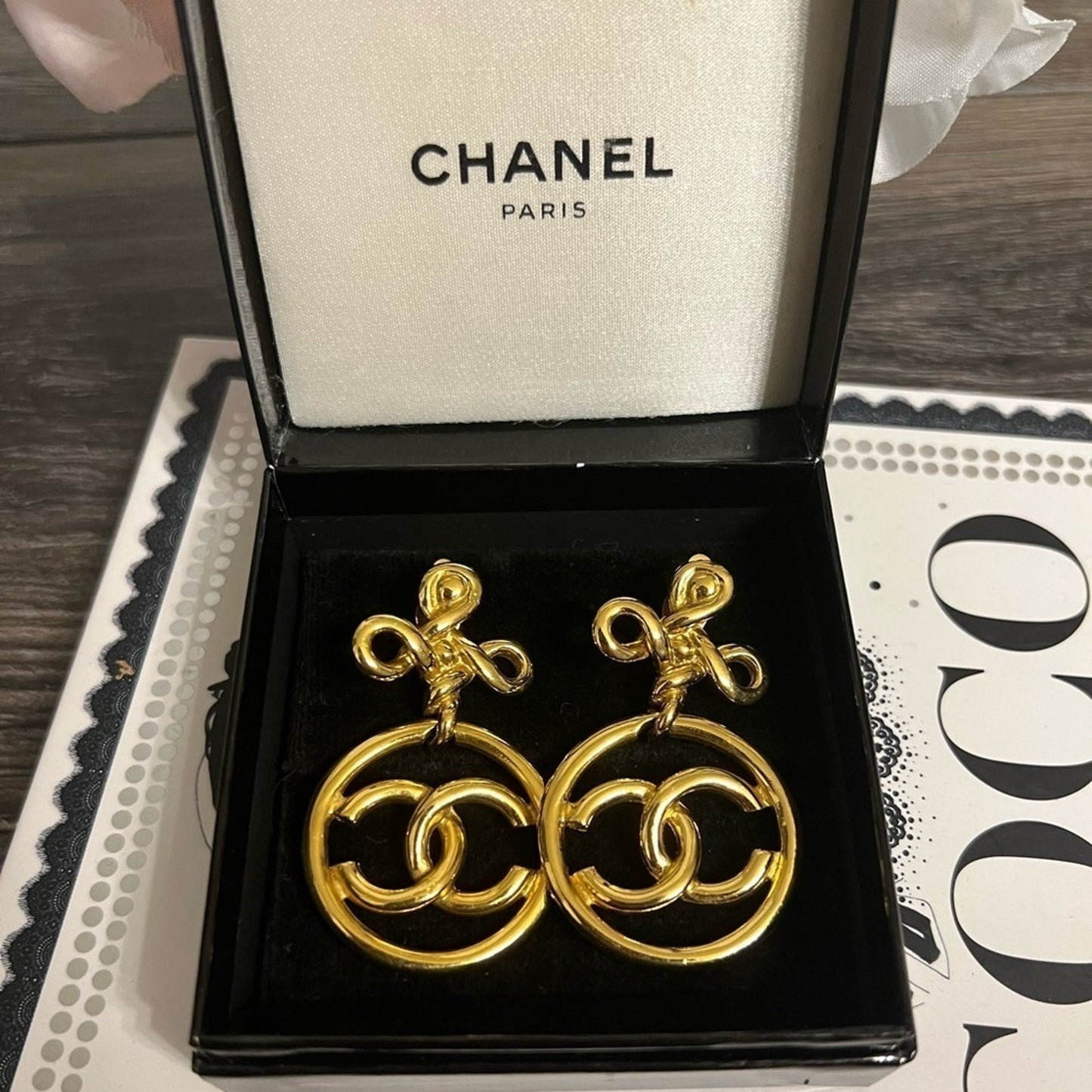 CHANEL Vintage Gold CC Knot Drop Earrings