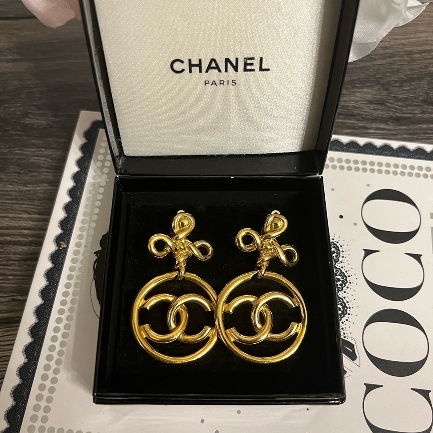 CHANEL Vintage Gold CC Knot Drop Earrings