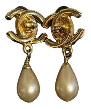 Chanel Gold and Black Leather Belt + 1996 vintage  turnlock pearl earrings