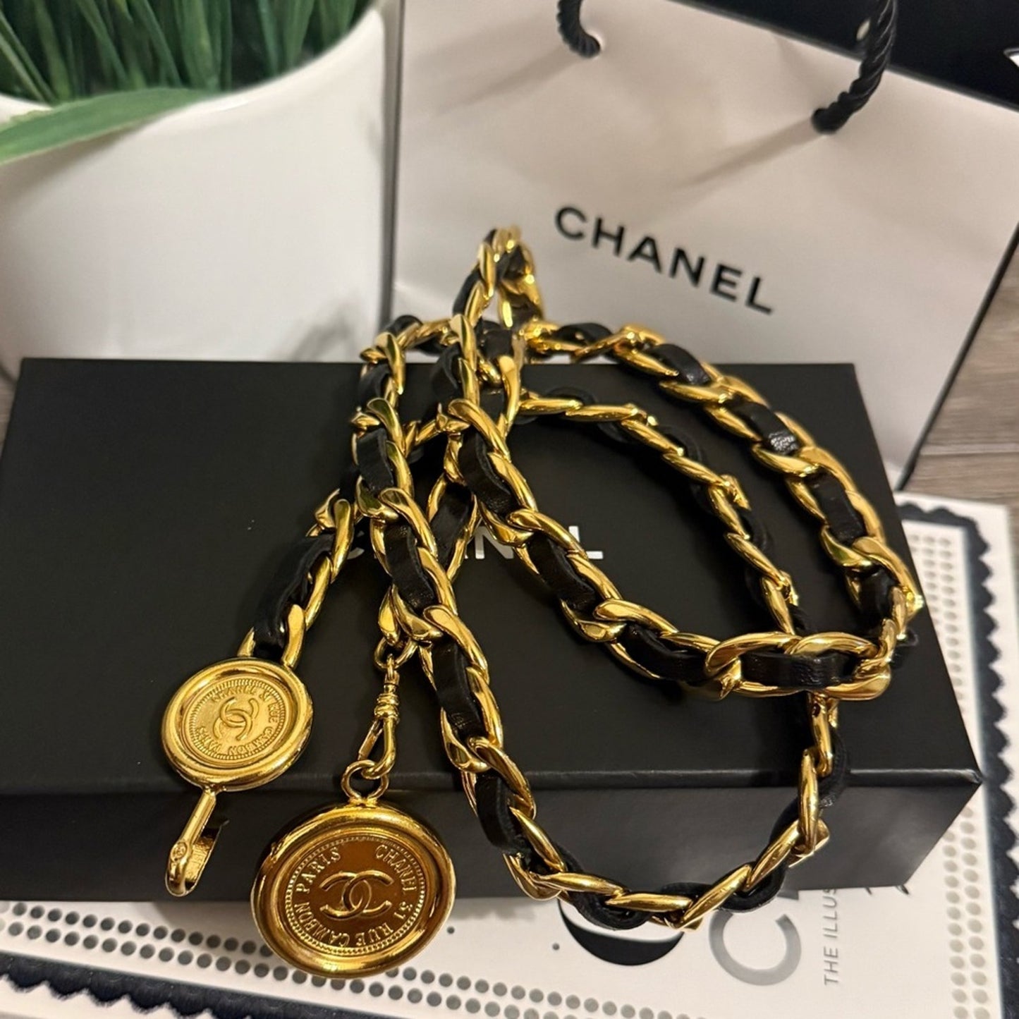 CHANEL Vintage Black Leather Gold 31 Rue Cambon CC Coin Chain Necklace/Belt