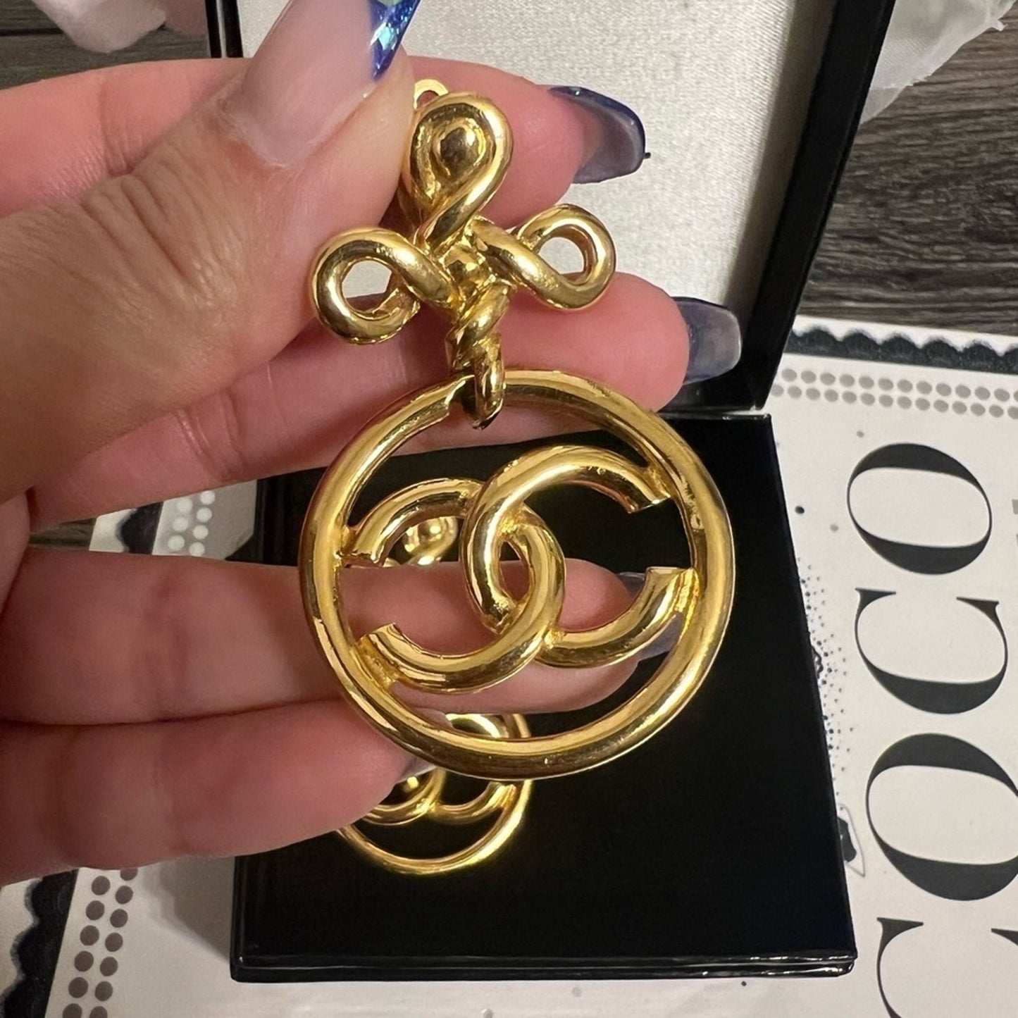 CHANEL Vintage Gold CC Knot Drop Earrings