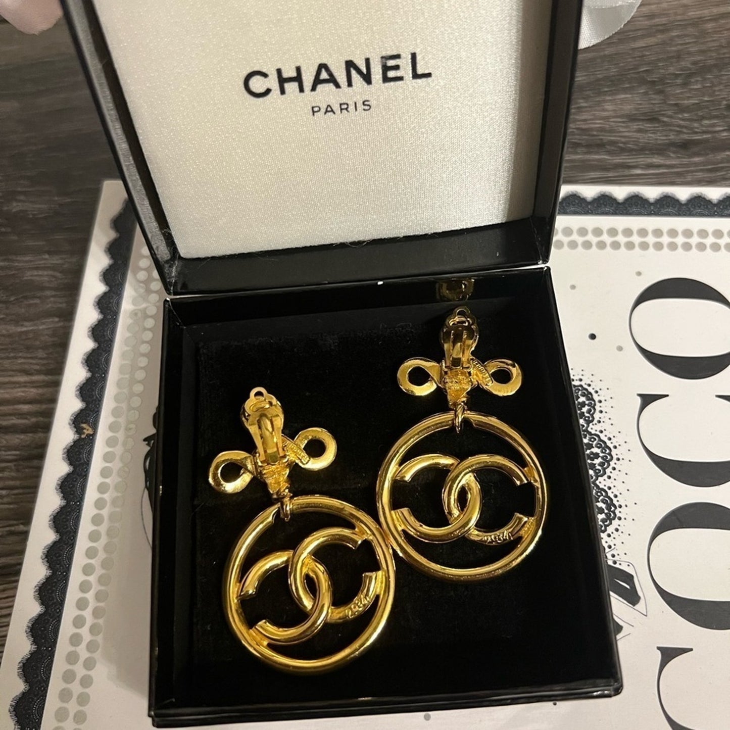 CHANEL Vintage Gold CC Knot Drop Earrings